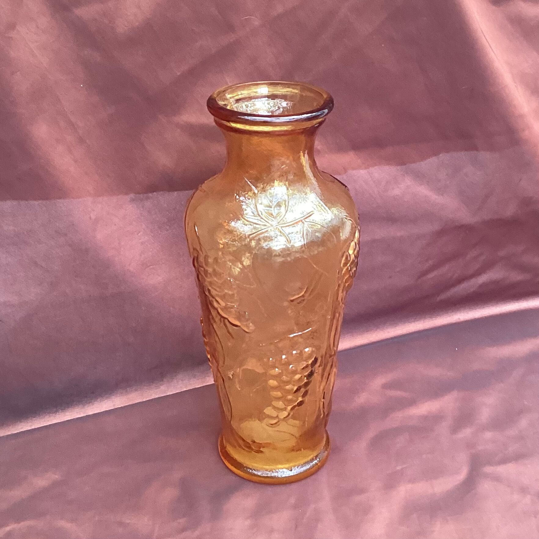 Italian vase in amber colored glass around the 1970s dimension -H-32,5cm L-14cm-