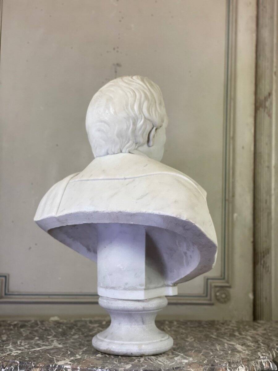 Buste en marbre de Carrare début XIXème siècle