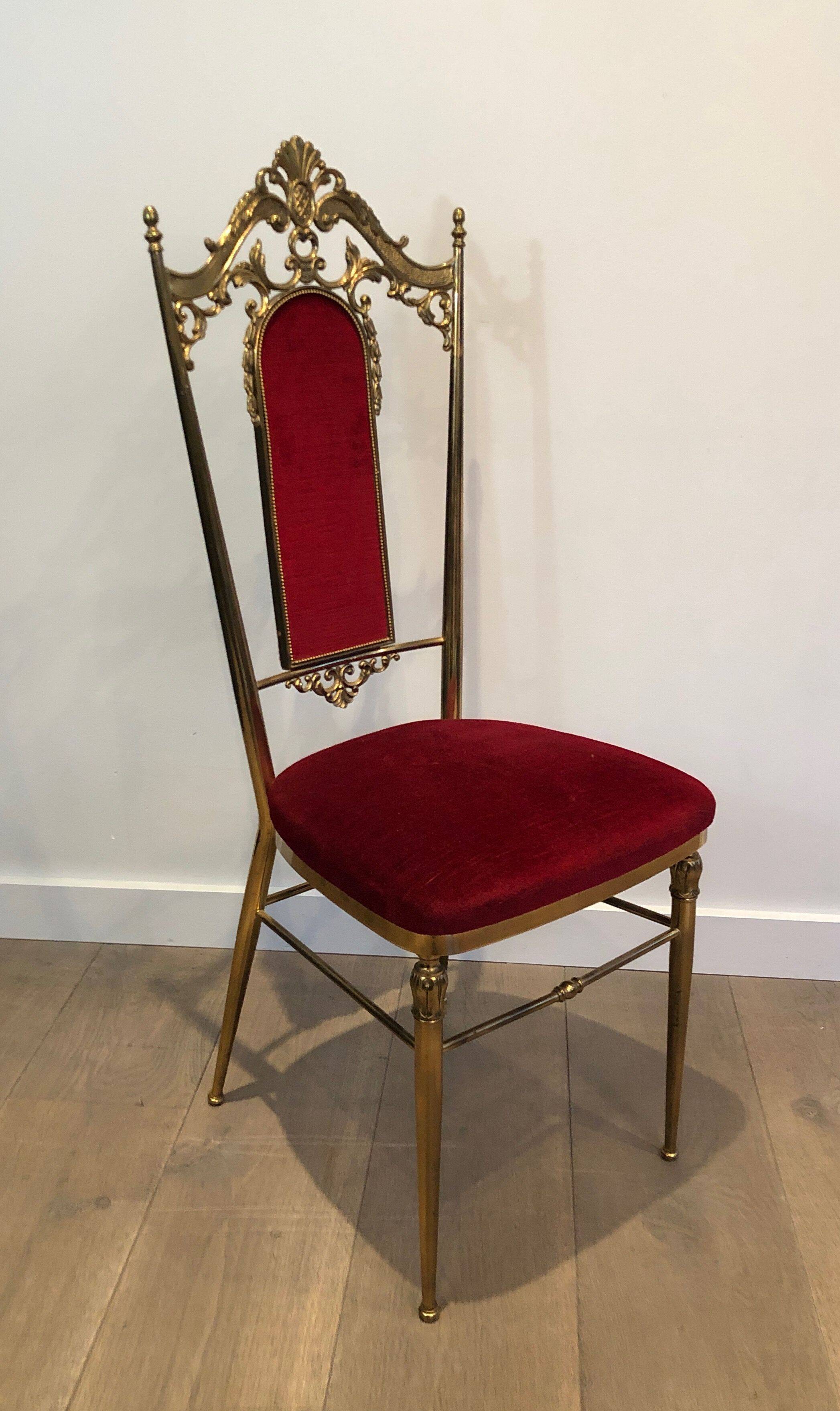 Suite de 4 chaises en laiton et velours rouge