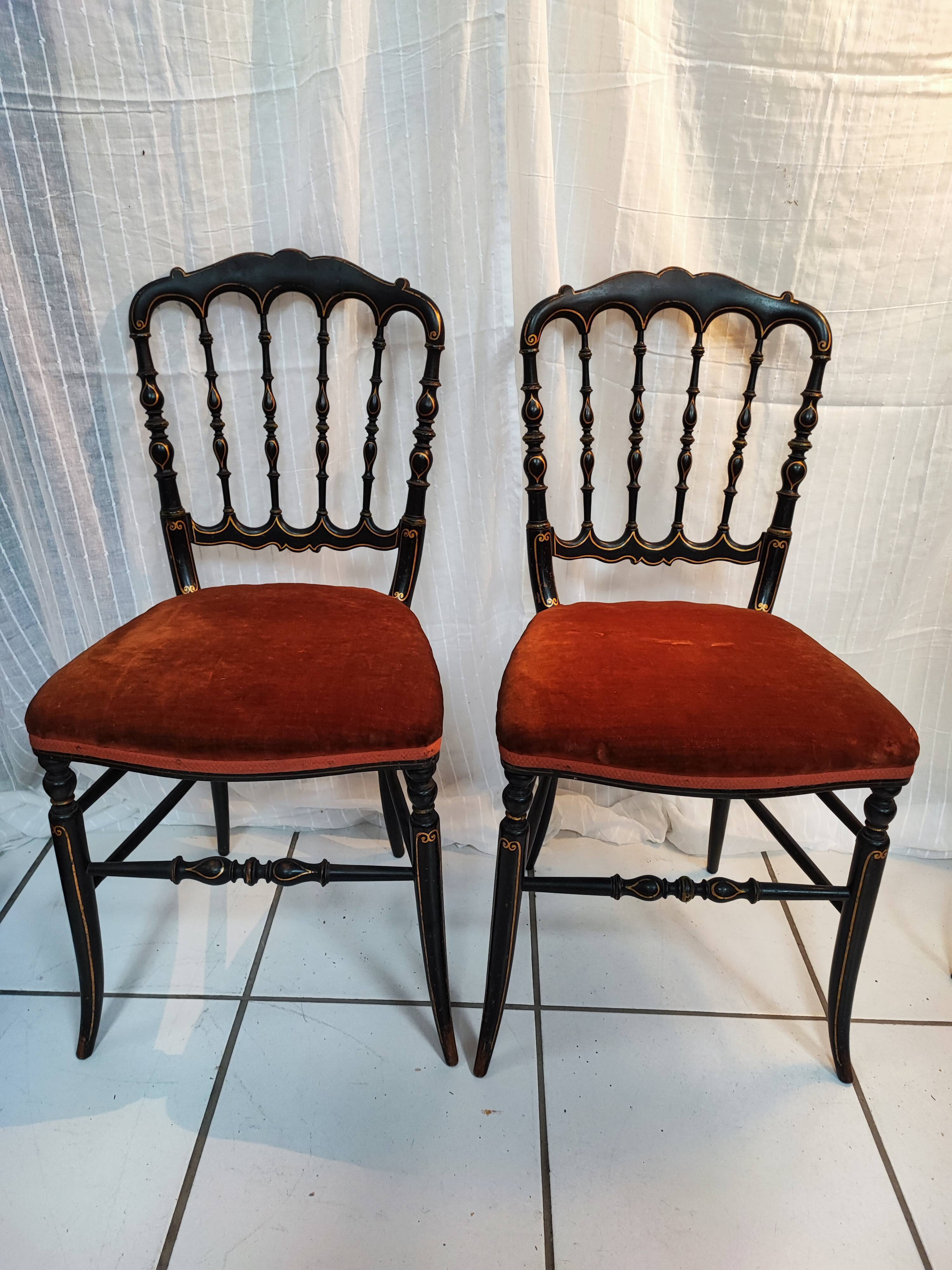 Paire de chaises Napoléon III modèle Opéra