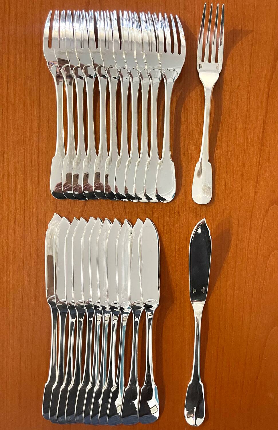 Christofle Cluny model fish cutlery, 12 forks, 12 knives, very good condition