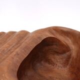 Centerpiece, wooden fruit bowl in the shape of a shell