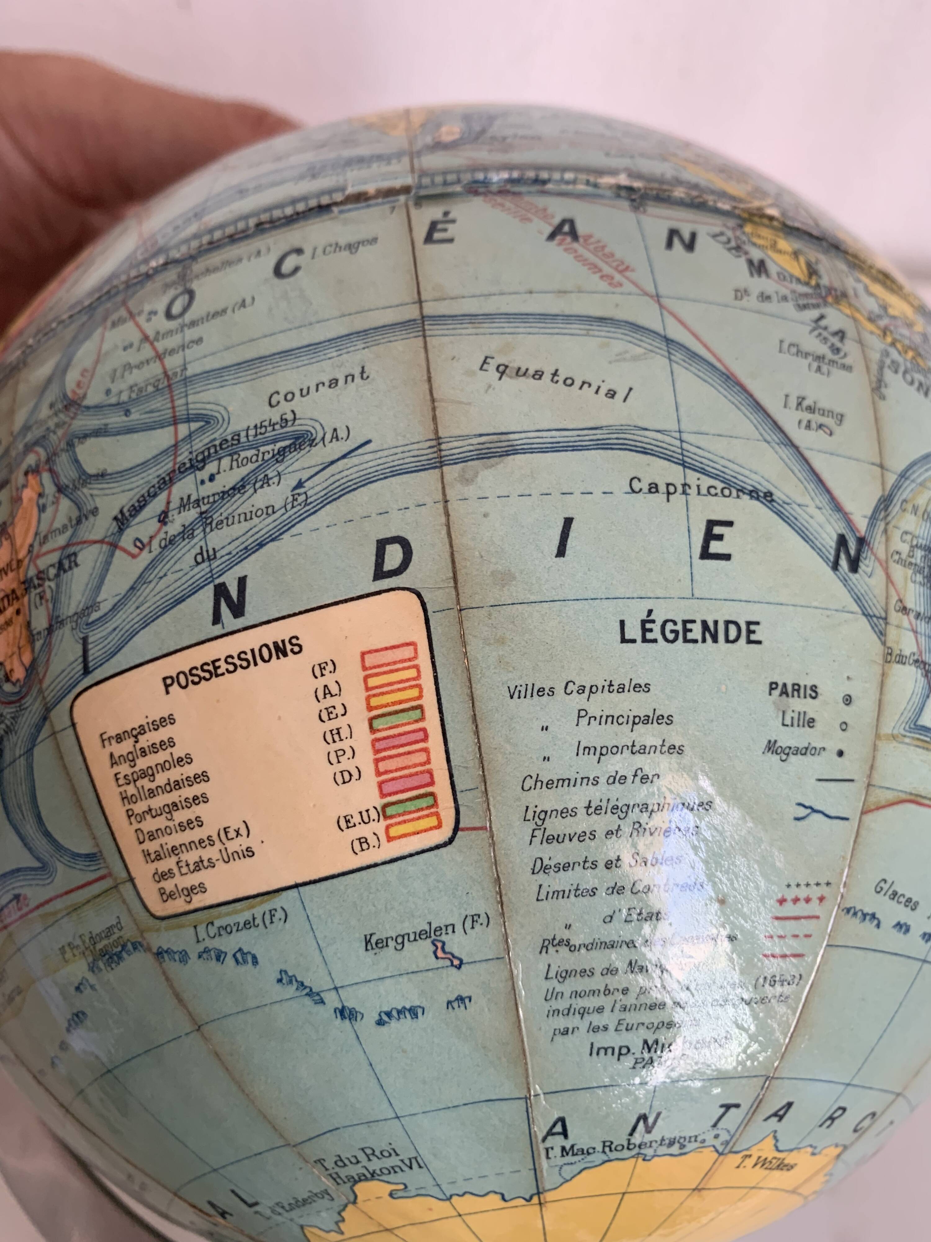 Vintage 1950 terrestrial globe Girard Barrère Forest - 29 cm