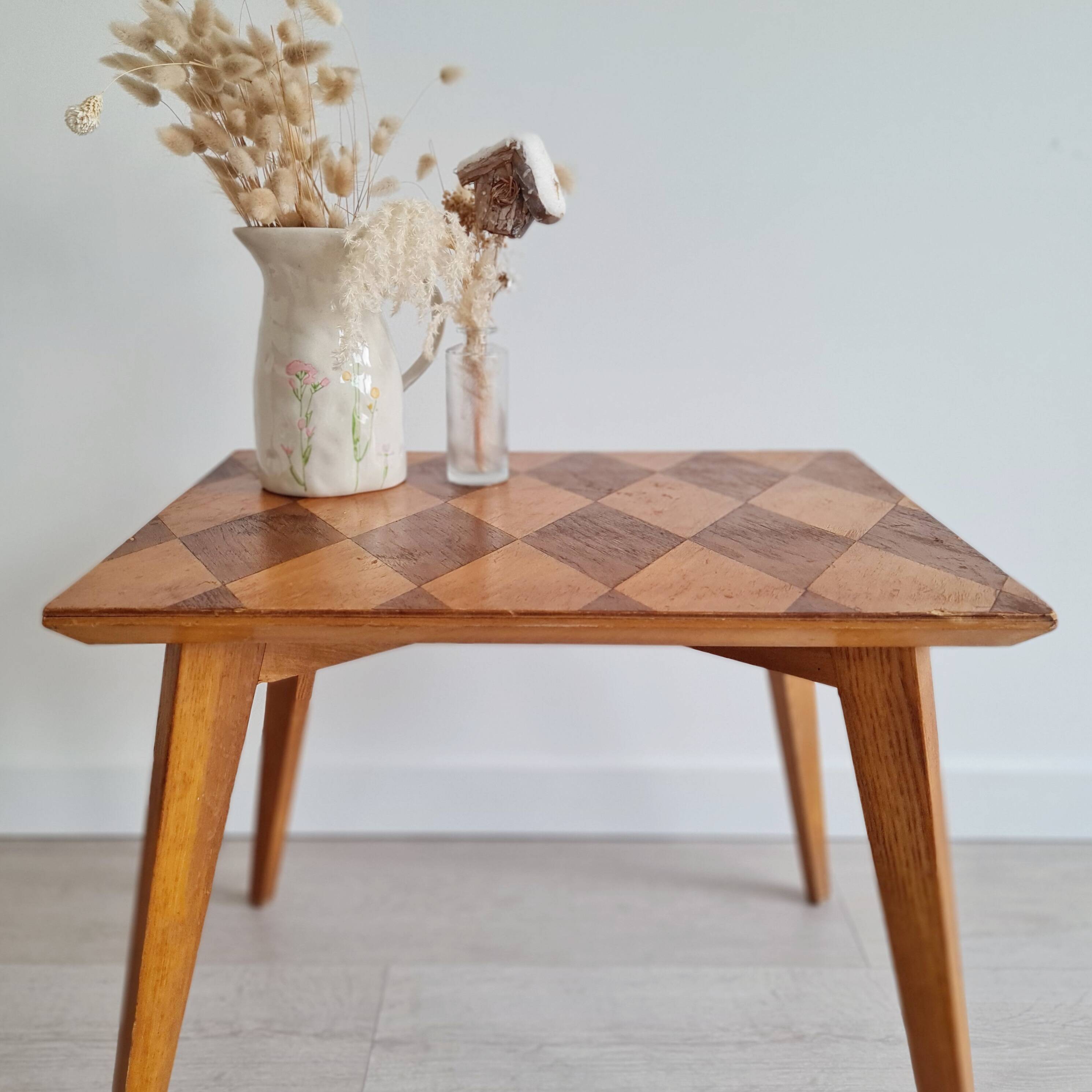 Table basse pieds compas dessus marqueté