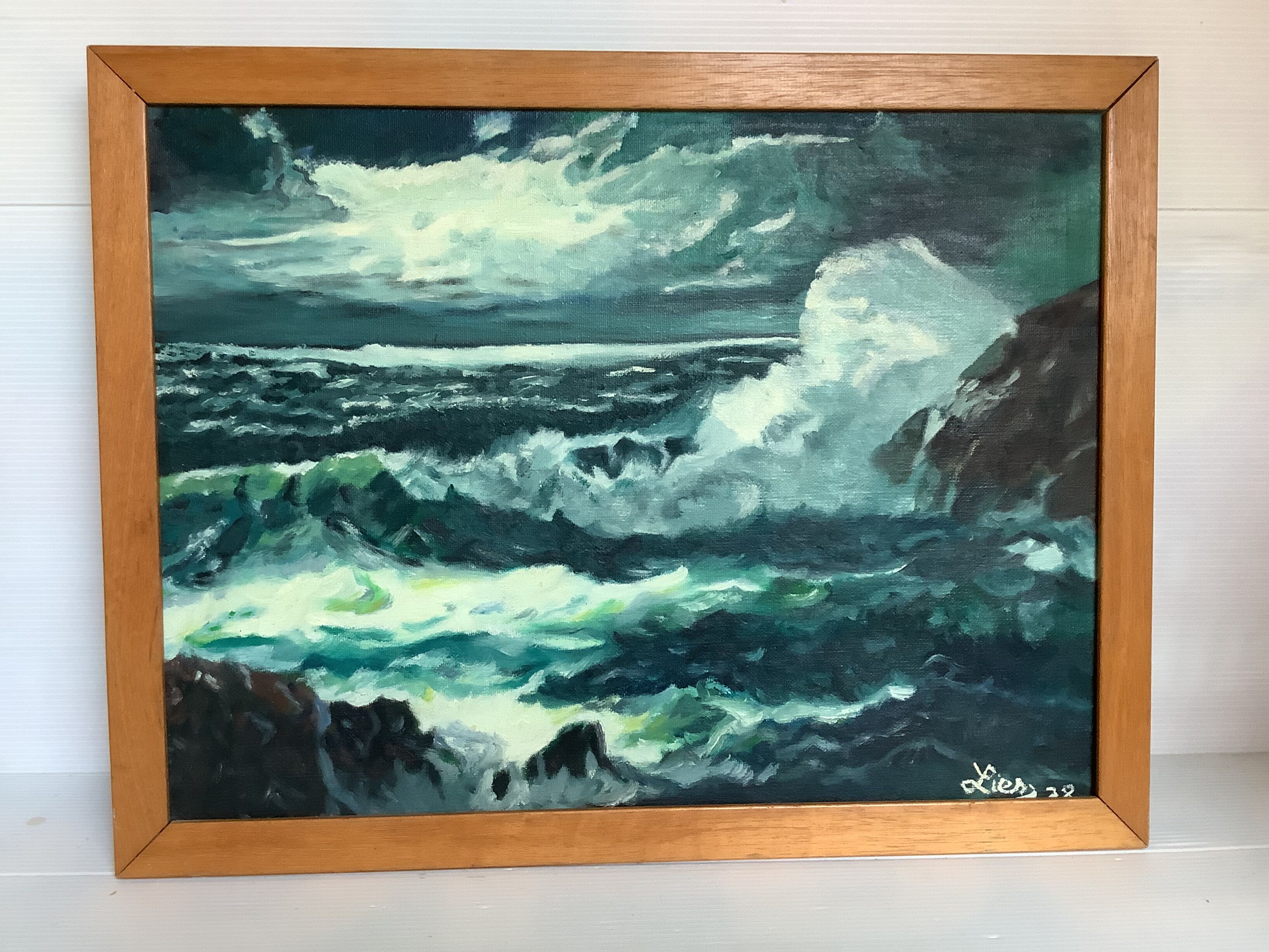 Marine painting of a rough sea, oil on canvas, signed.