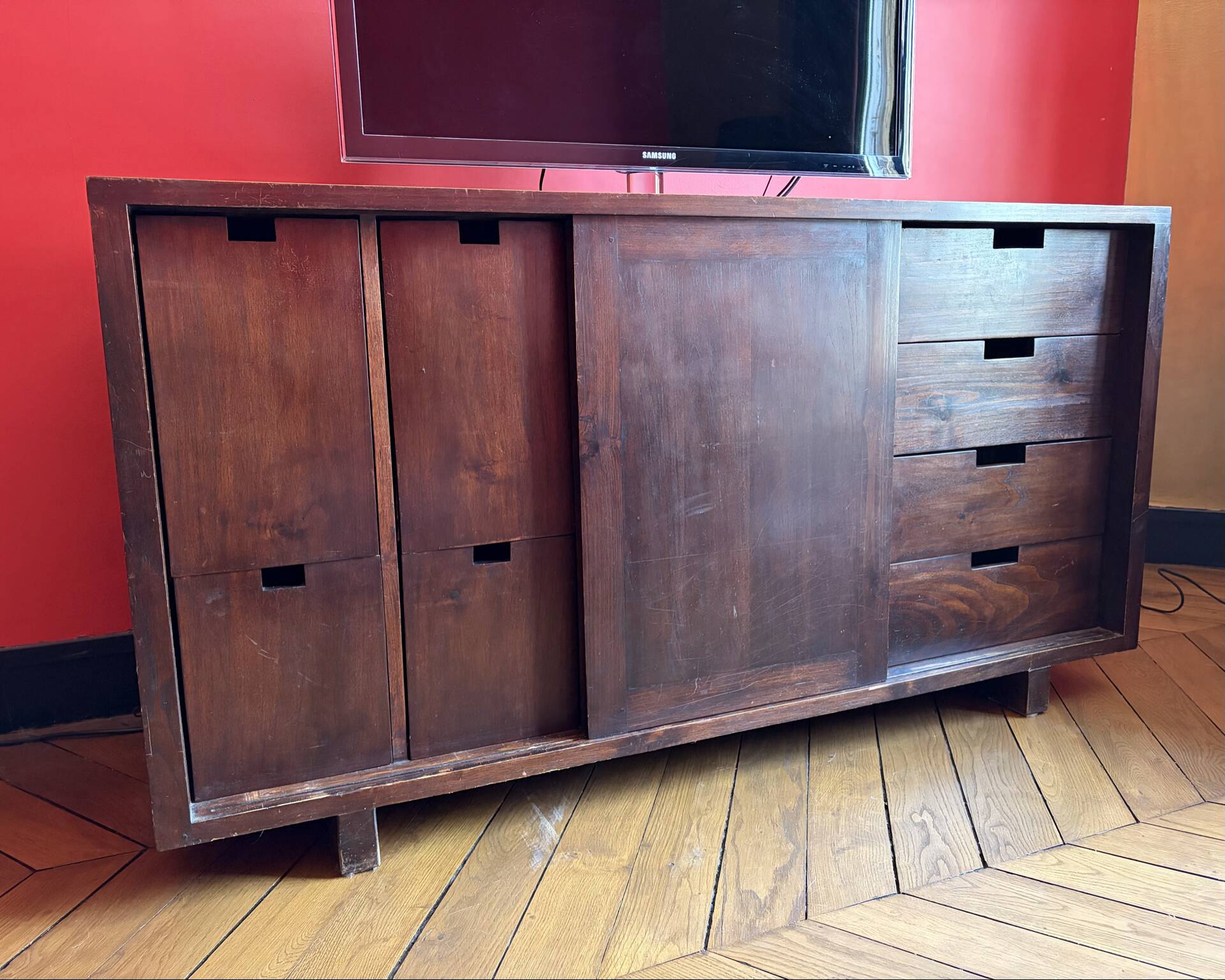 Buffet / TV unit in solid wood – Numerous storage options