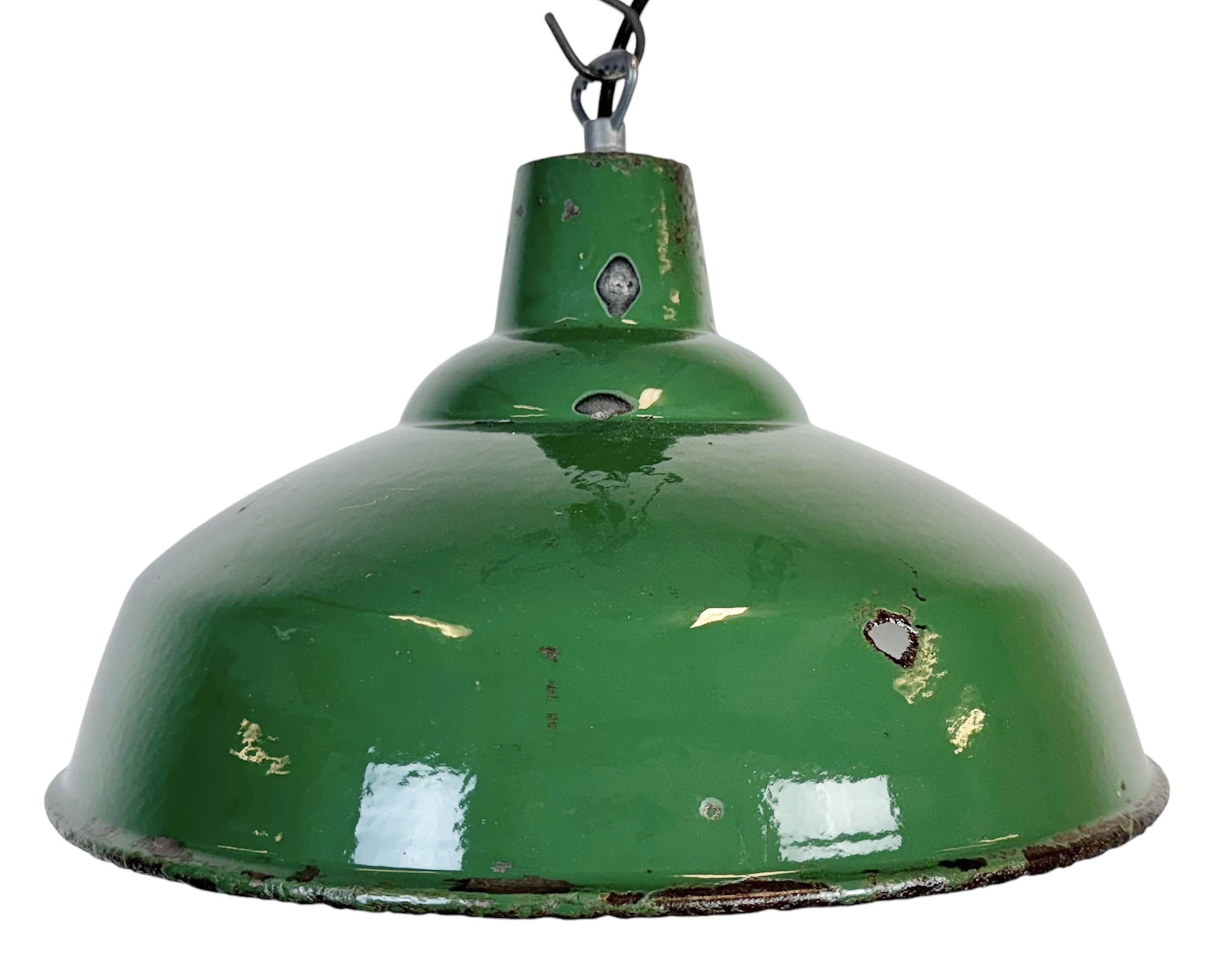 Industrial British Green Enamel Factory Pendant Lamp, 1960s