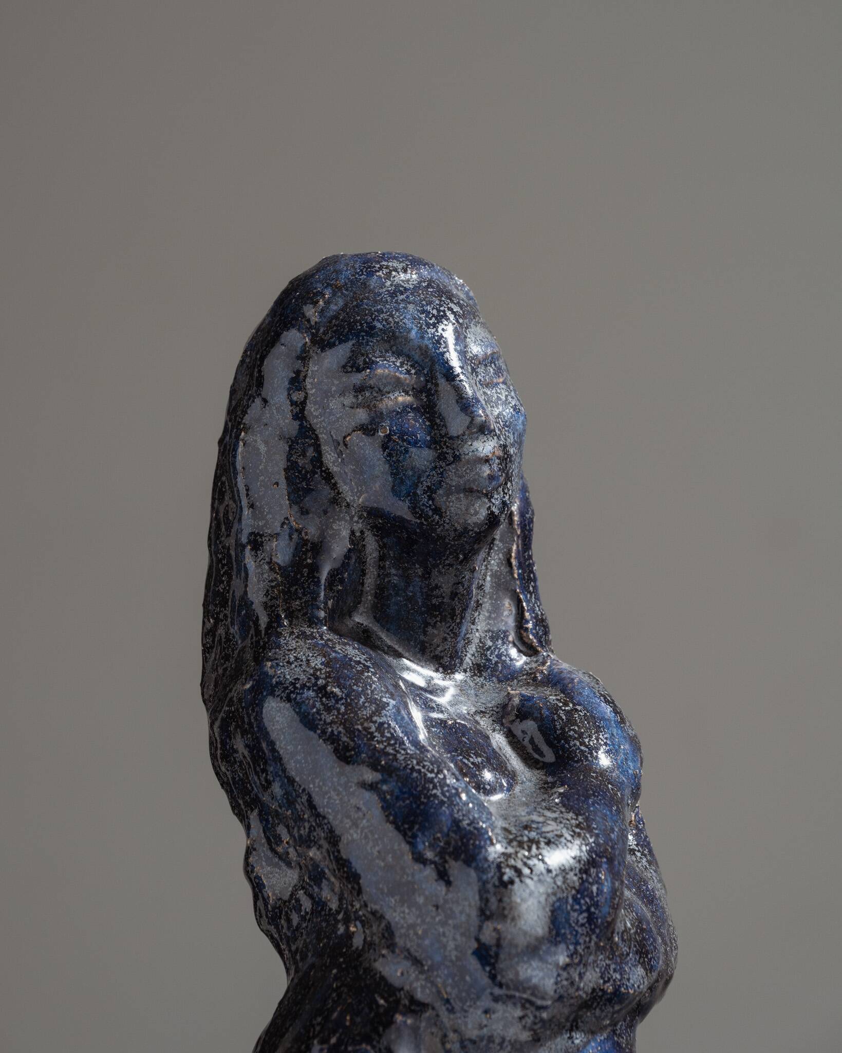 Sculpture de sirène en céramique bleue, 1920