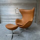 Restored Arne Jacobsen Egg armchair and ottoman for Fritz Hansen, 1960s