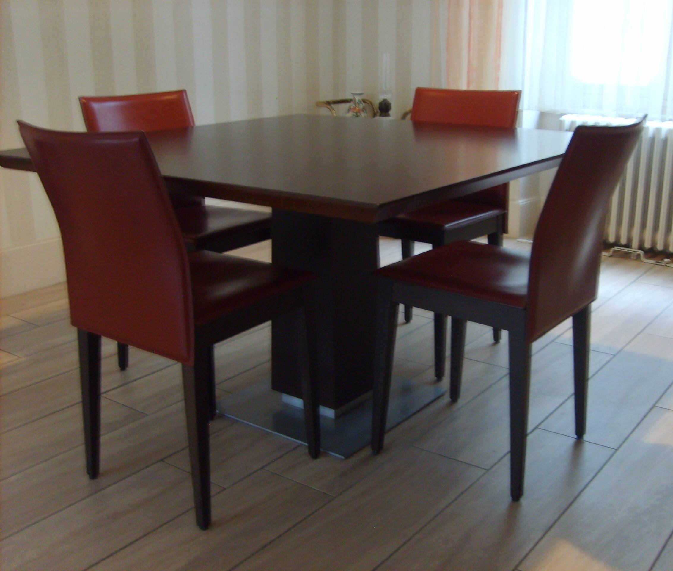 Petite Venise dining room, Griffon Paris - Square table and 4 chairs