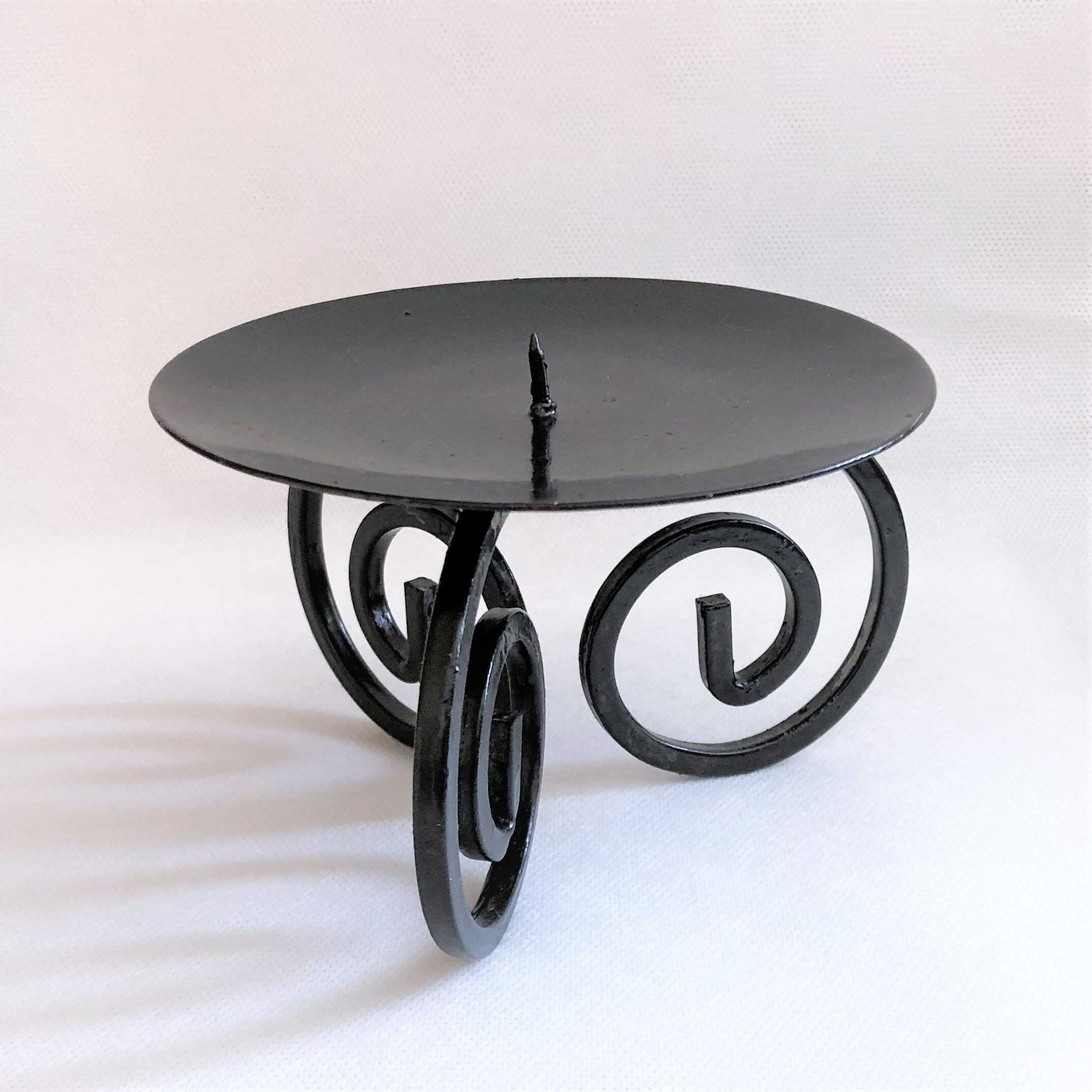 Black wrought iron picnic candle holder