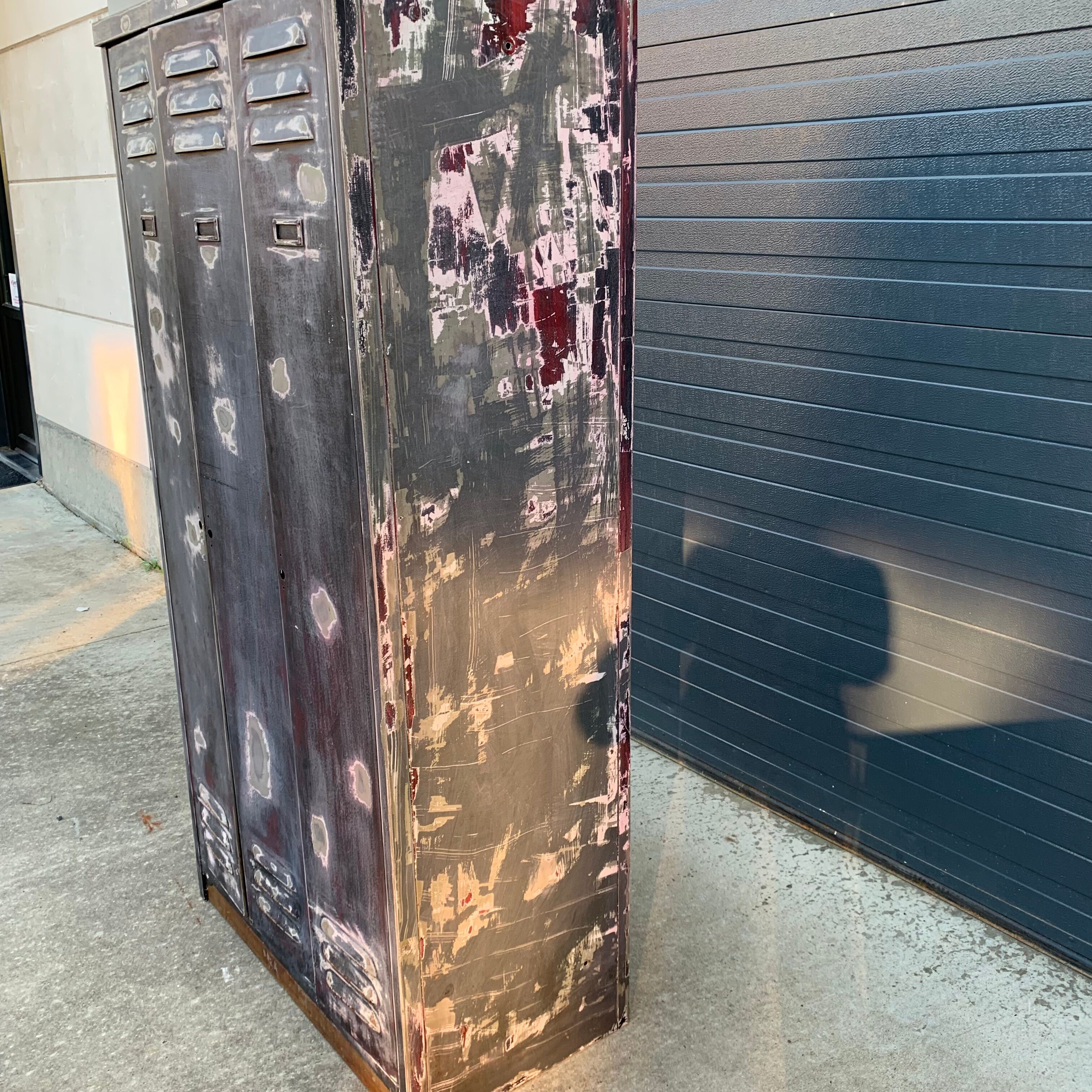 Industrial locker cabinet