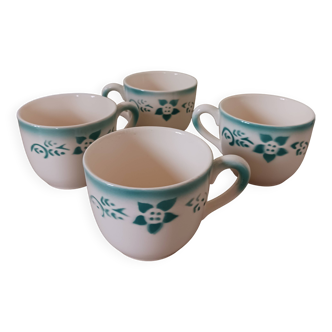 4 tasses à café en faïence St-Clément .