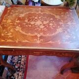 Table de jeux en marqueterie style Louis XV