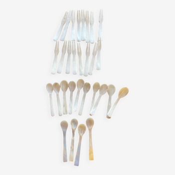 Set of 16 tapas forks and 14 scoops of sorbet