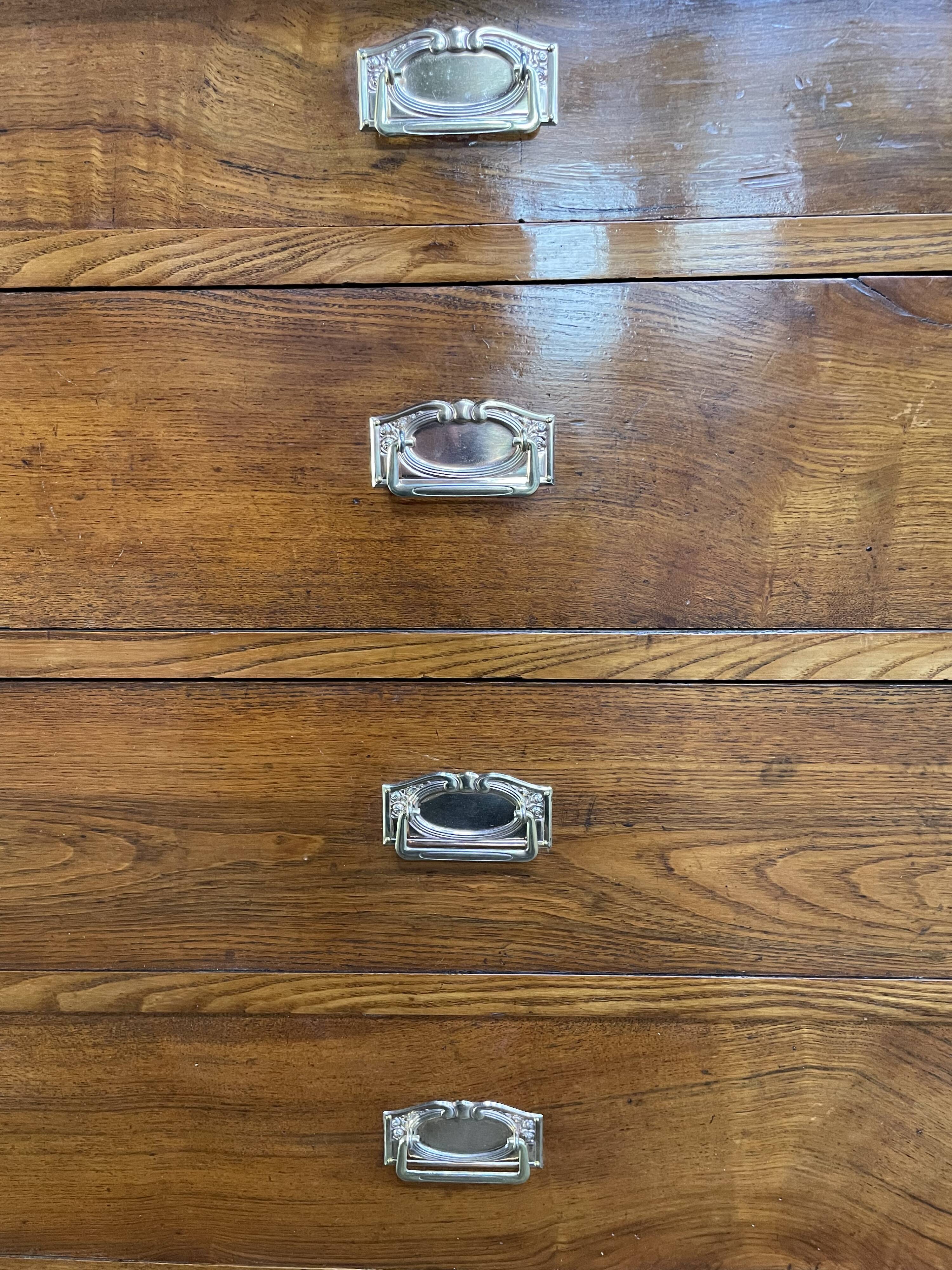 Commode Louis Philippe en Orme era