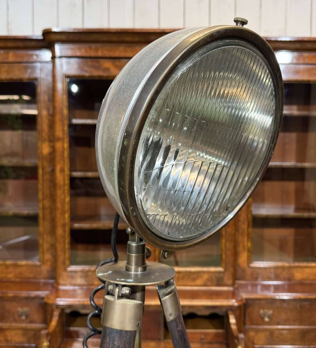 Modern marine floor lamp with compass