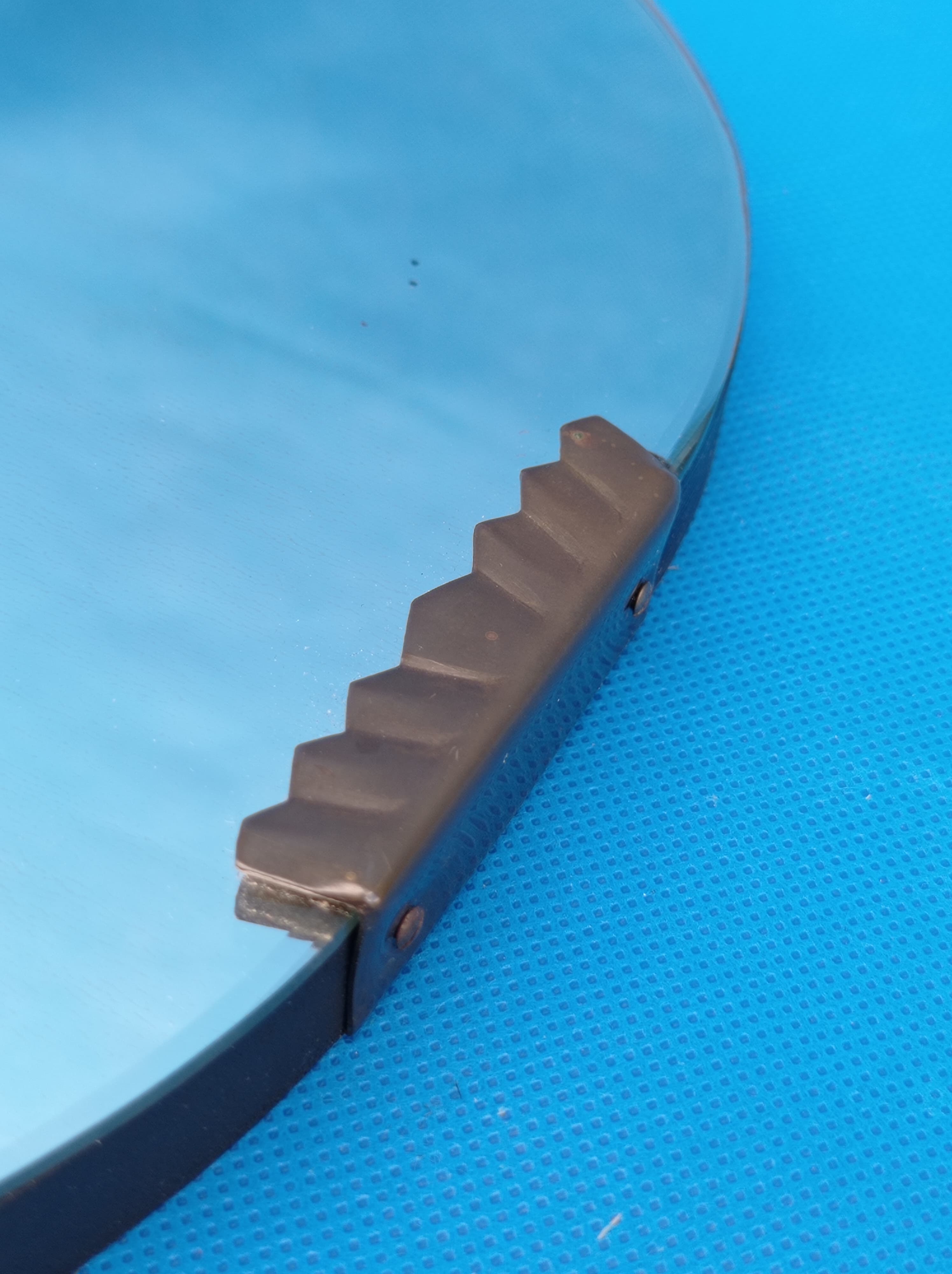 Asymmetrical mirror from the 1960s