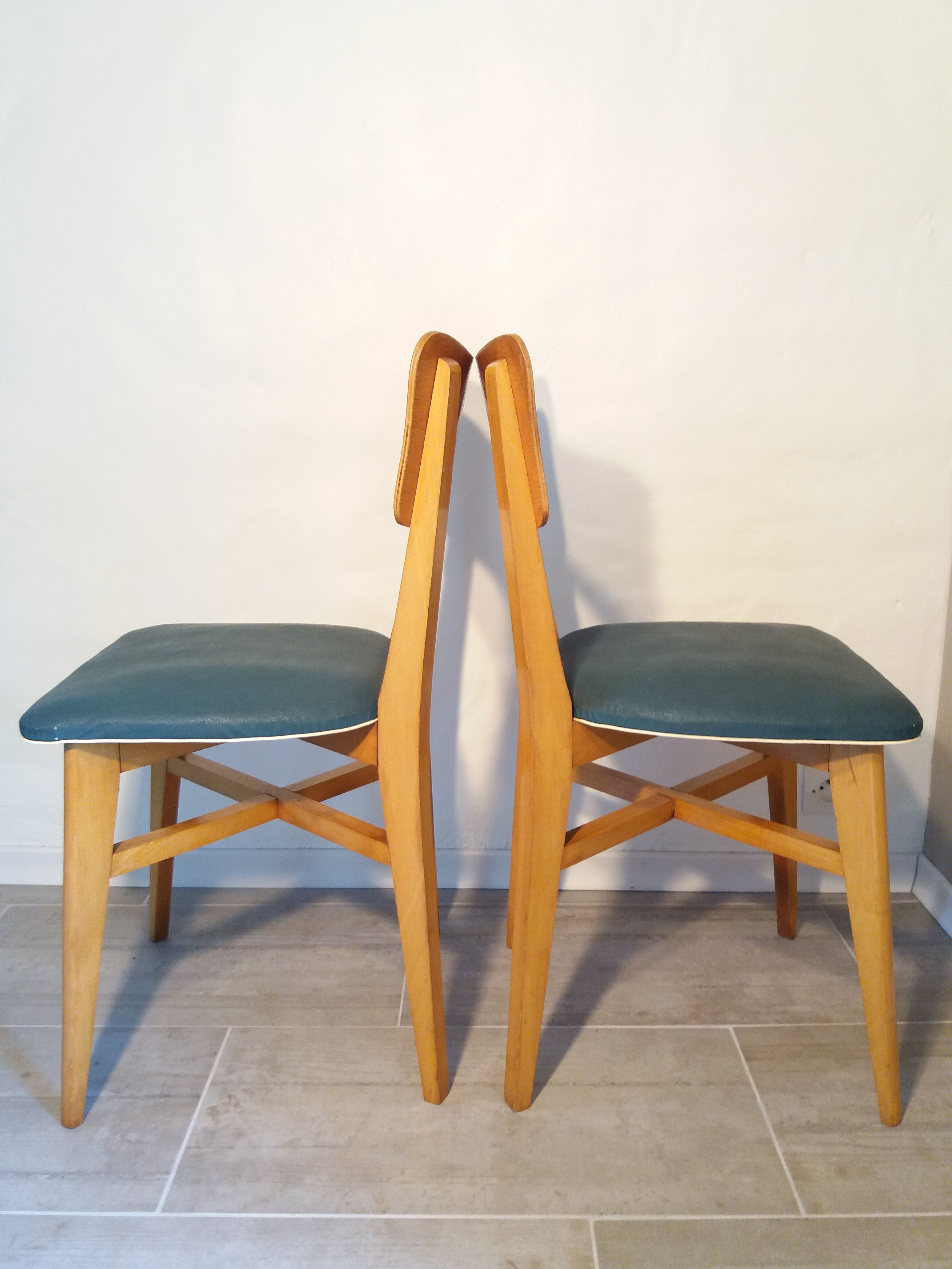 Paire de chaises années 60 pieds compas