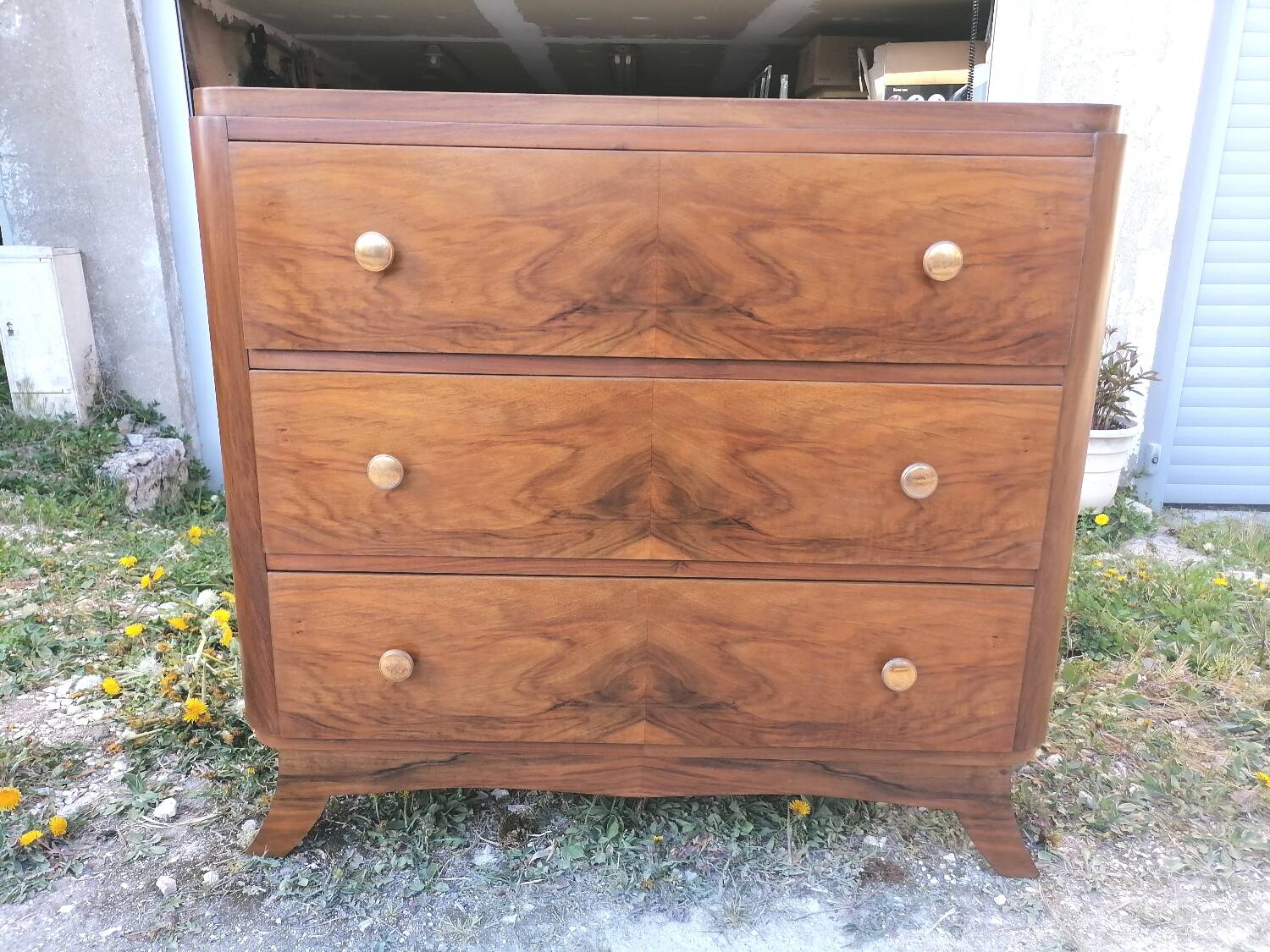 Antique chest of drawers