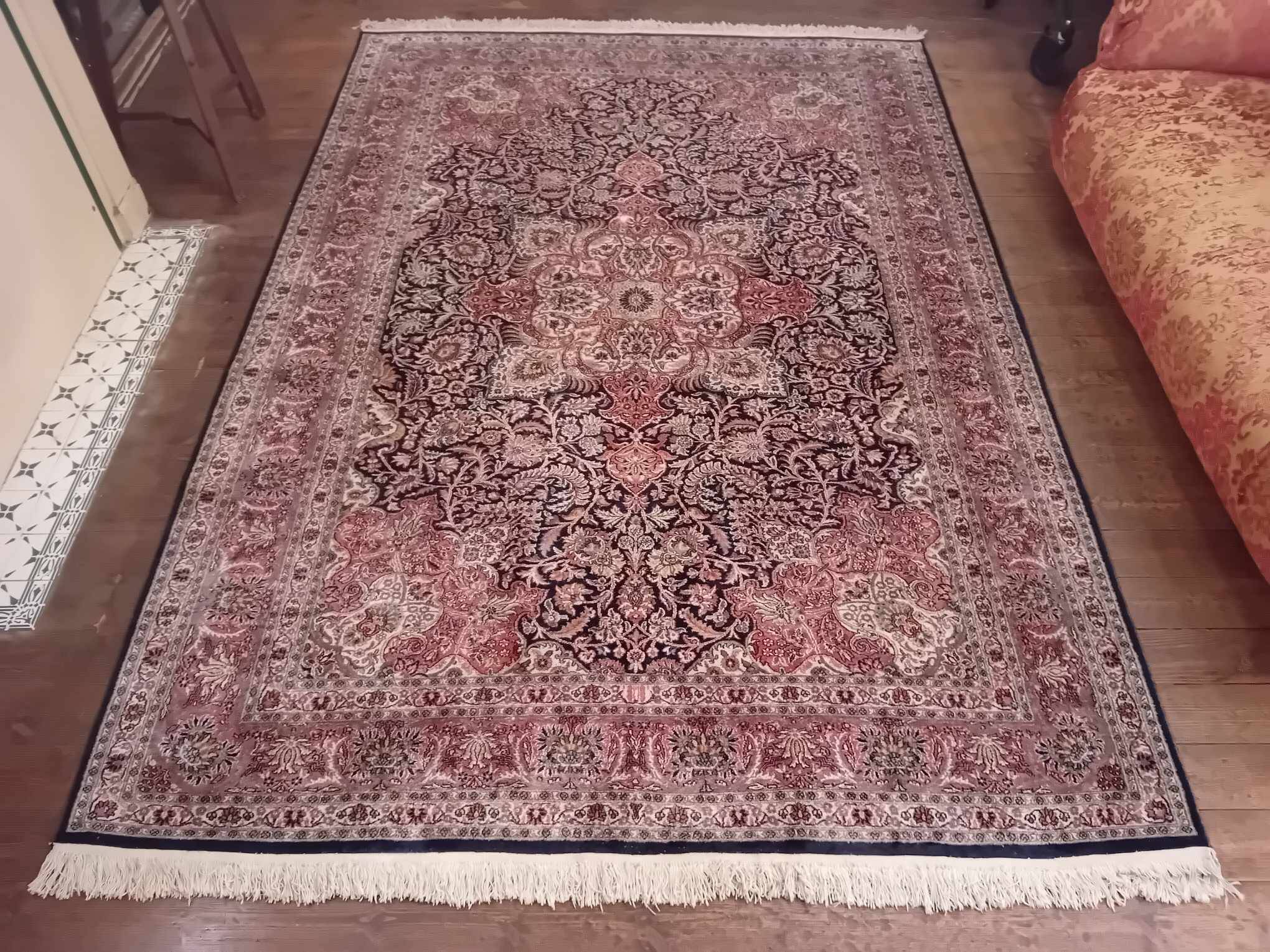 Handmade silk cashmere rug 282×186cm