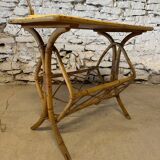 Table basse avec portes revues en  rotin vintage