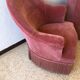 Paire de fauteuils crapaud vintage en velours rose