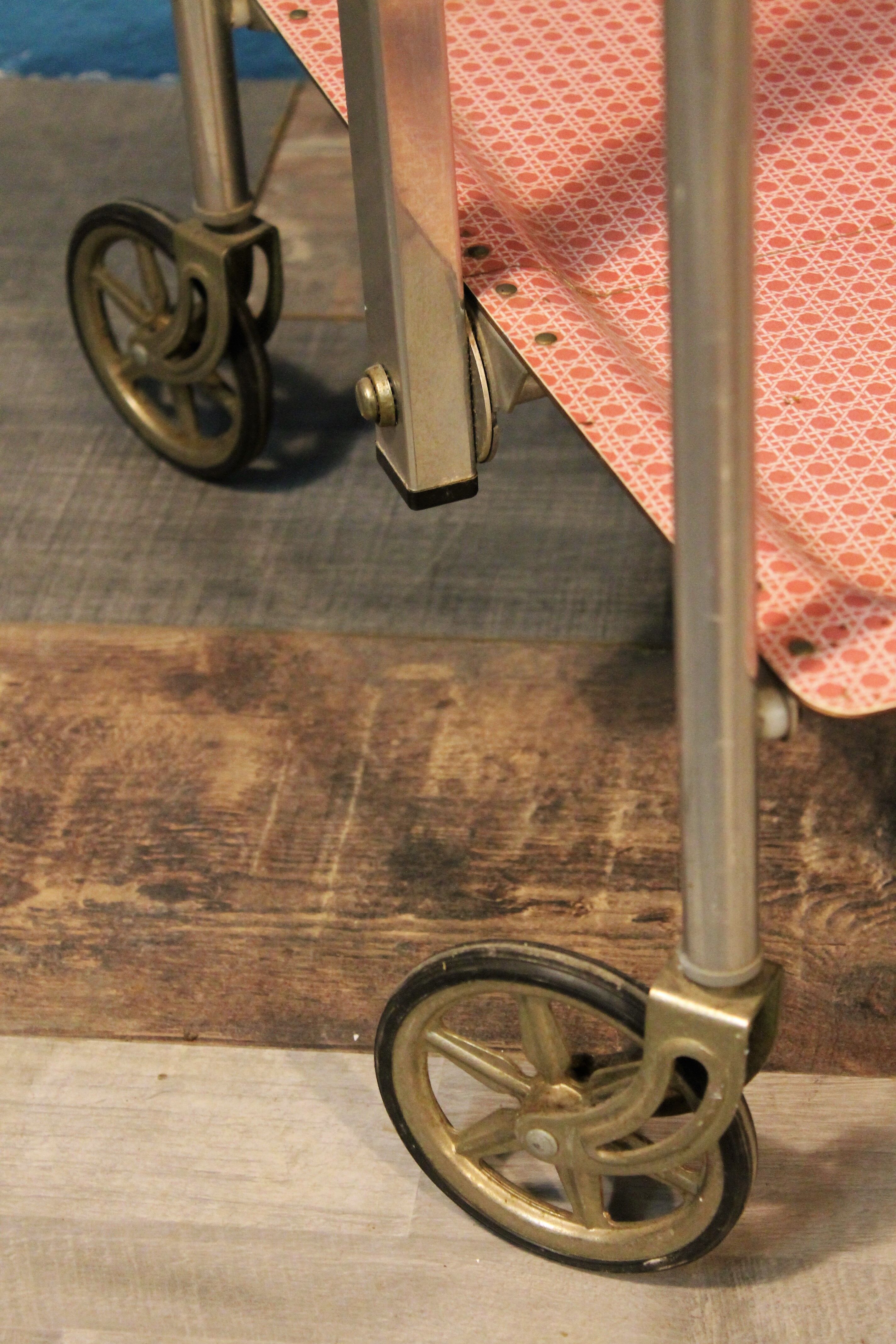 Serving table Vichy 1960 Textable