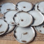 Ensemble de 12 assiettes plates et plat