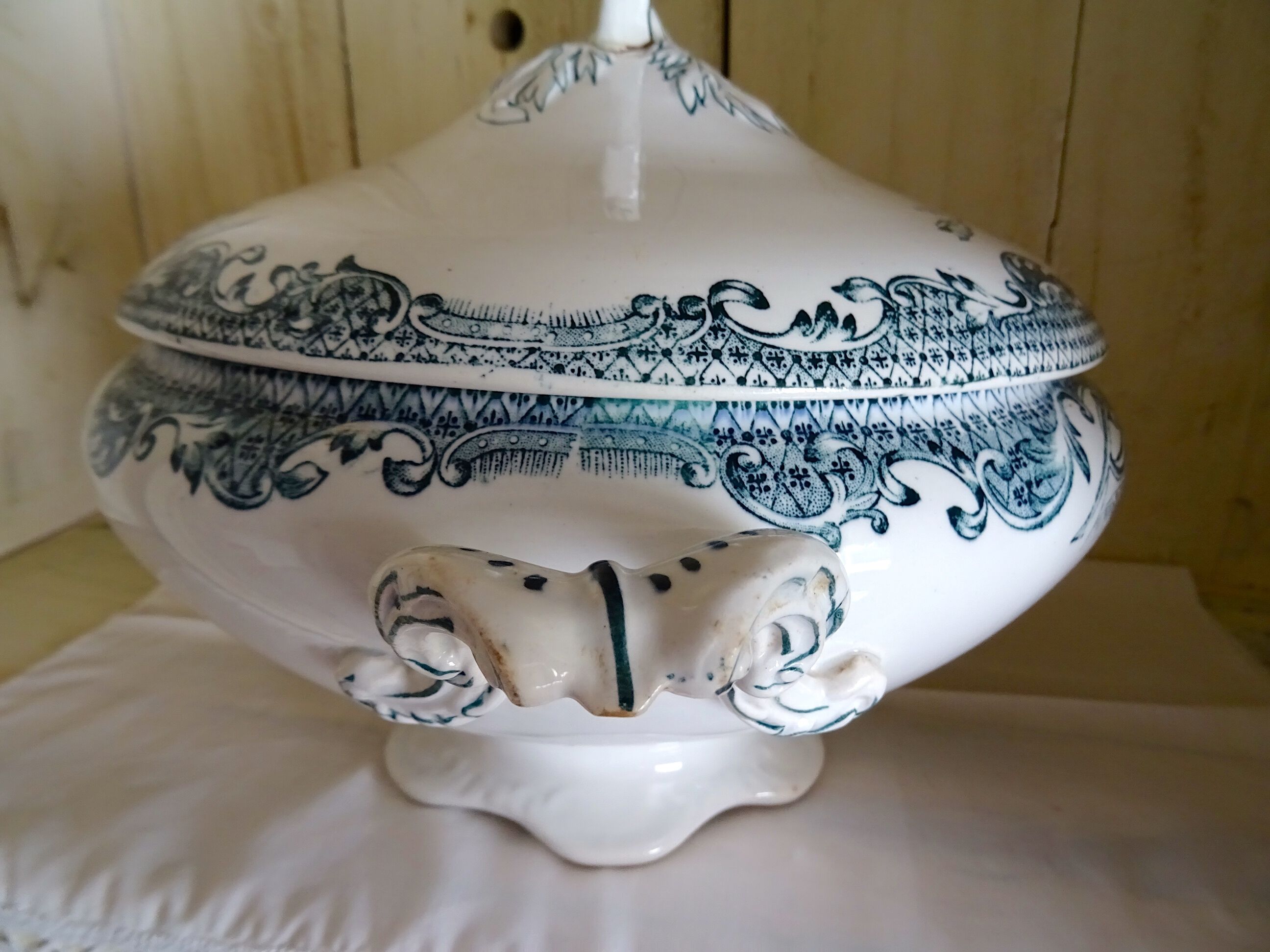 Old tureen