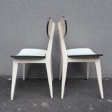 2 chaises en formica vert d'eau