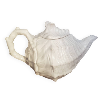 Shell teapot