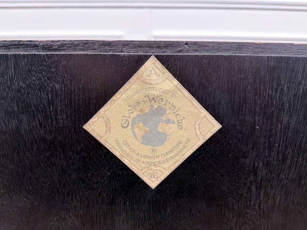 Set Original English Globe Wernicke Bookcase