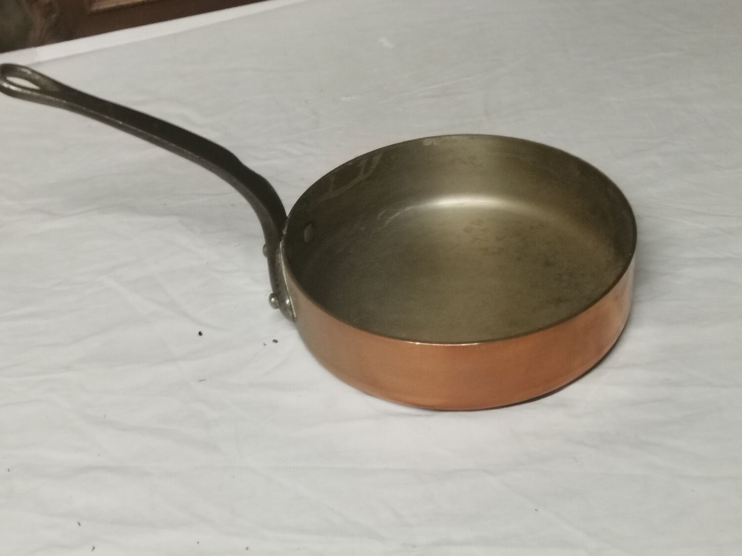 Copper pan