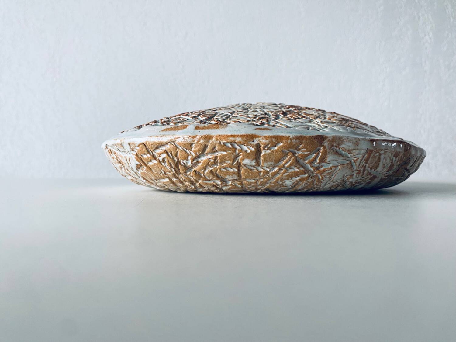 Large flat lentil vase