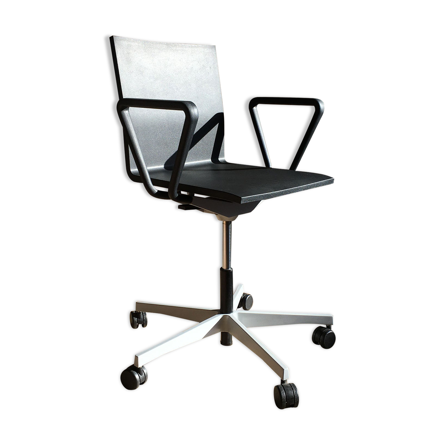 Designer armchair 04 by Maarten Van Severen for Vitra