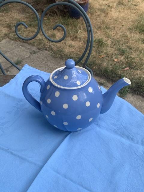 Lavender blue earthenware tea service with white polka dots from Digoin Sarreguemines.