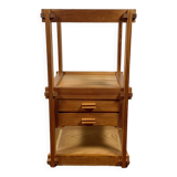 Table d’appoint brutaliste en pin des années 1970-80, travail d’assemblage remarquable