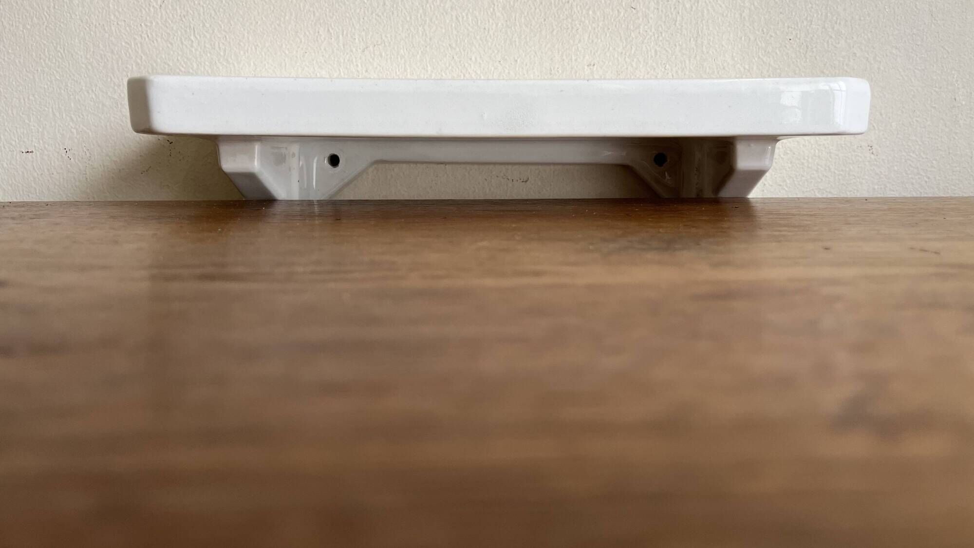 XS shelf tablet in white porcelain 1950 L30cm