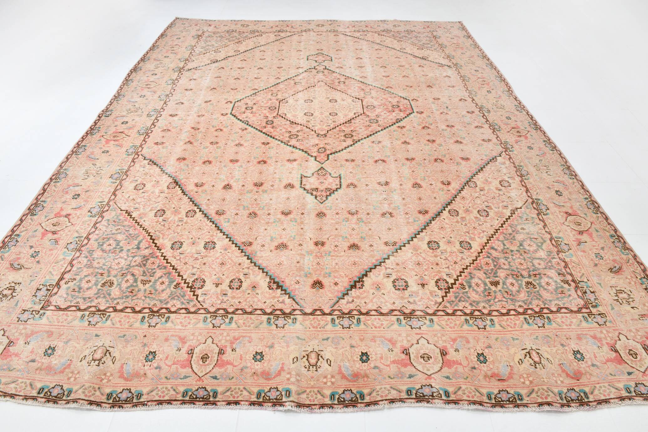 Pale Red & Teal Green Persian Heriz Rug, 288x382Cm