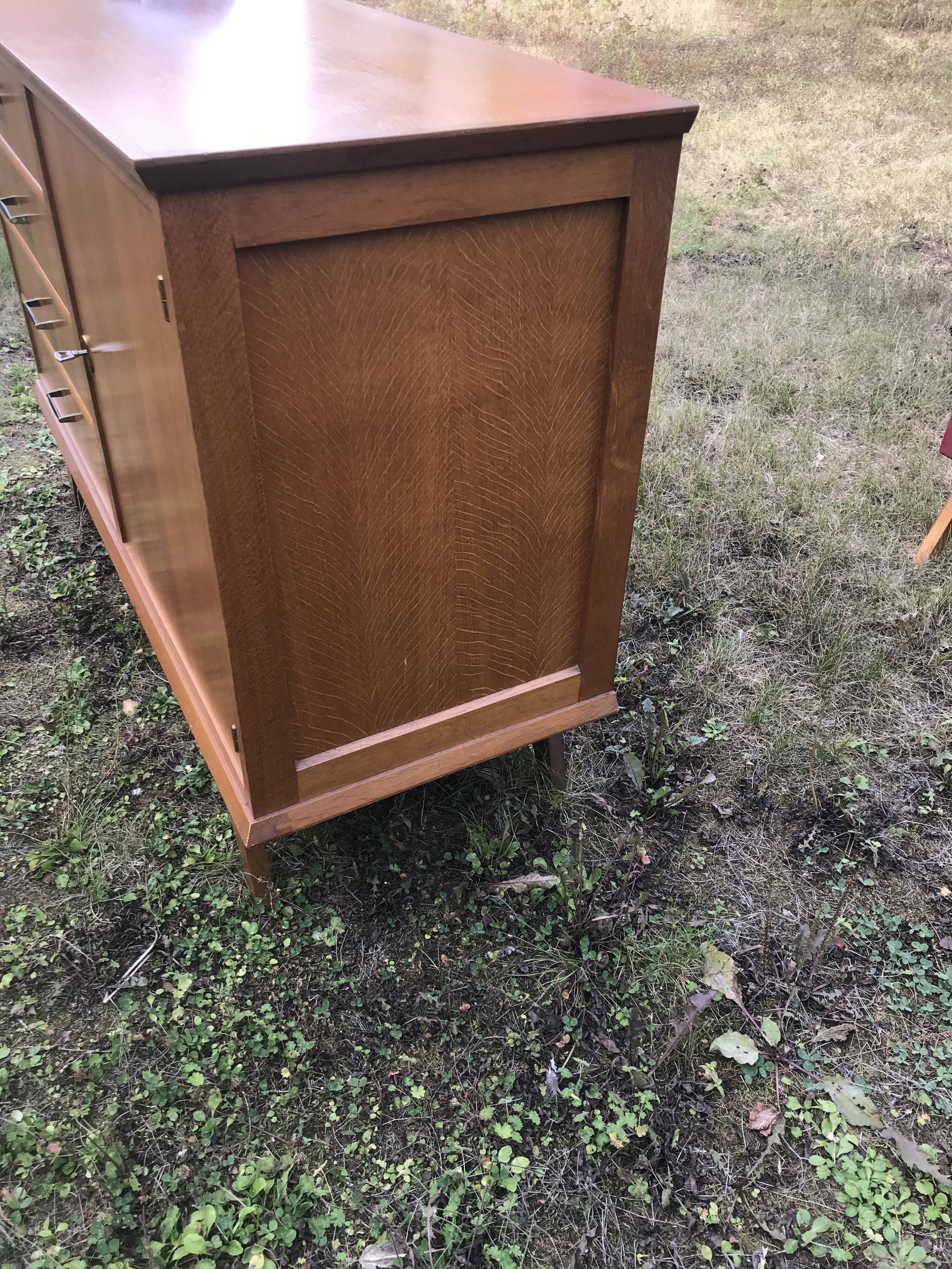 Commode vintage pieds compas