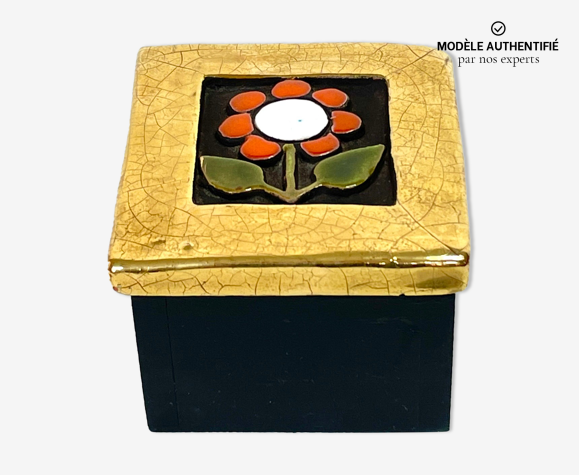 Boîte à bijoux avec couvercle en céramique par Mithé Espelt