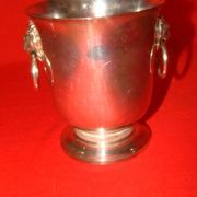 silver-plated ice bucket "with lion heads" from the 1970s