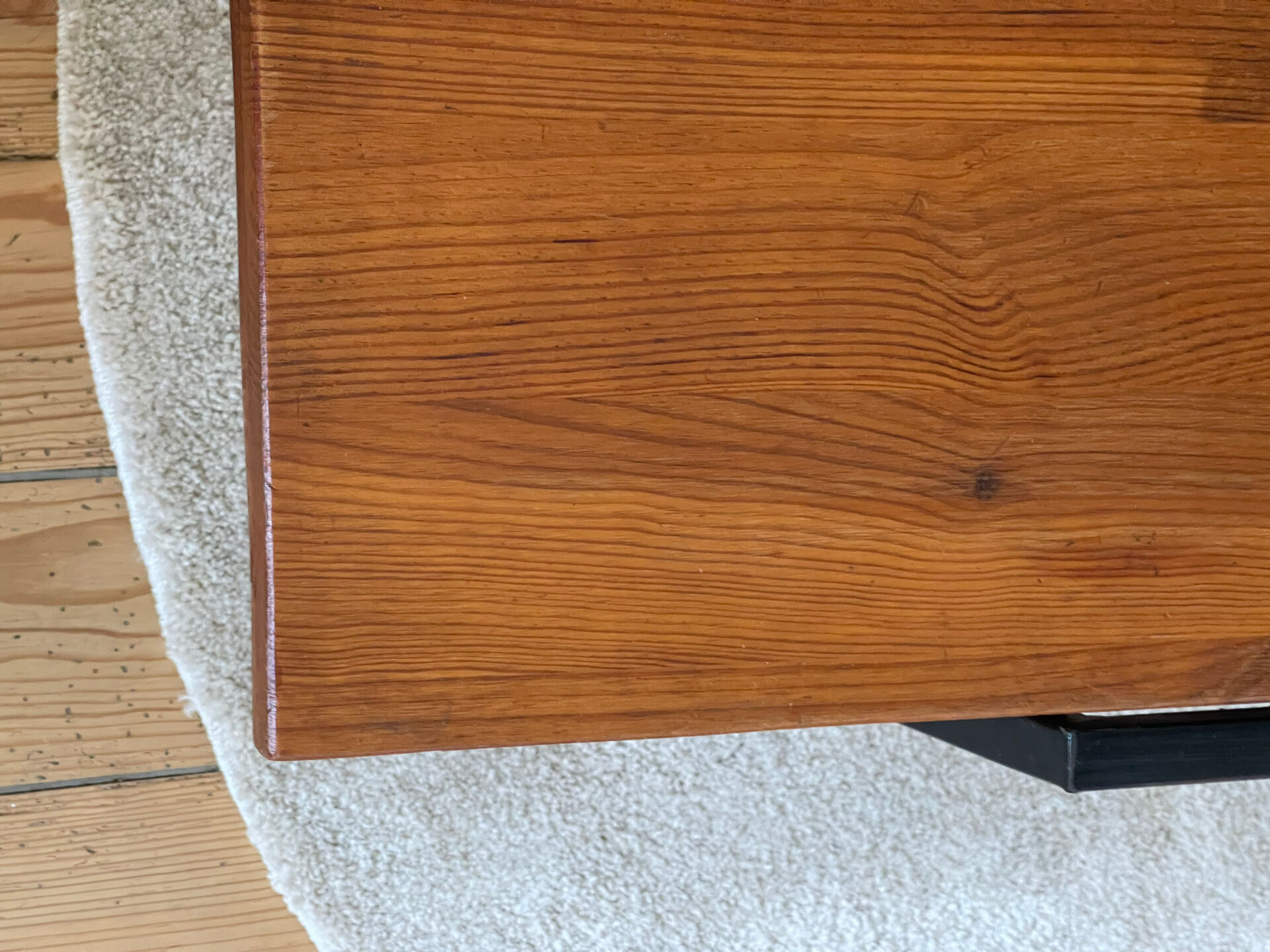 Table basse pin et métal vintage