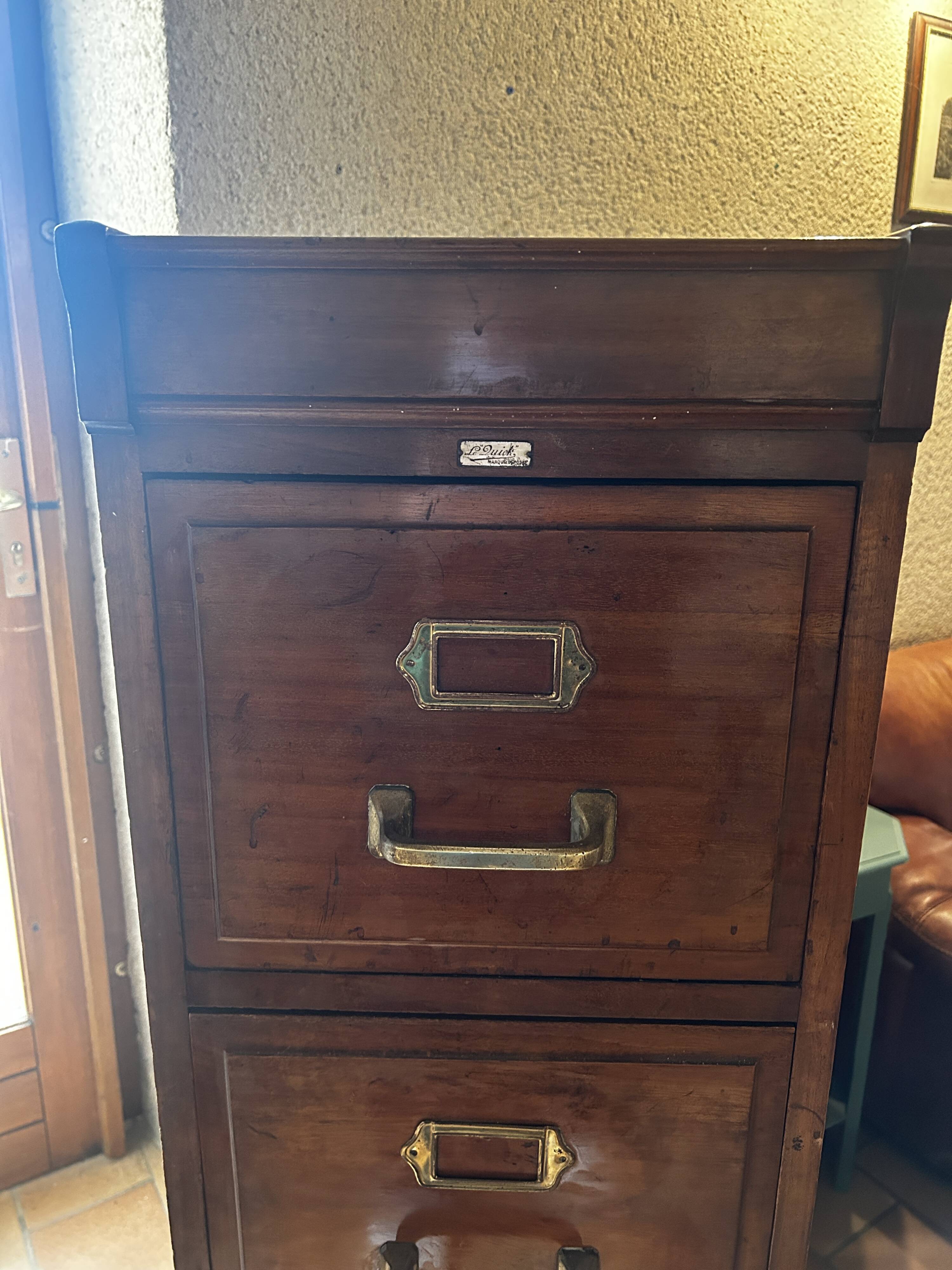 Vintage filing cabinet "the Quick"