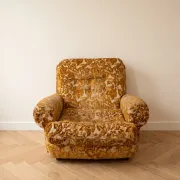 Fauteuil en velours doré, années 70