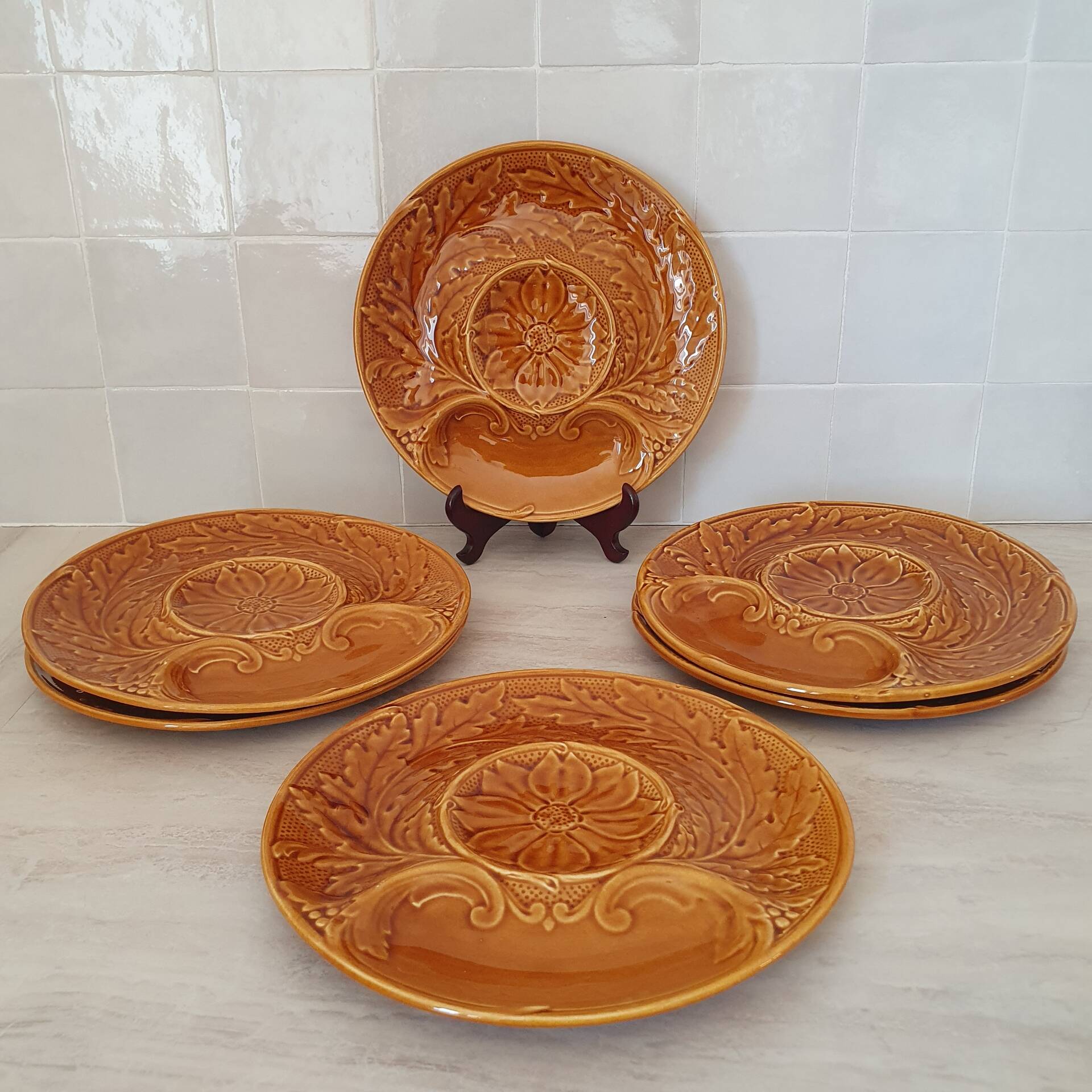 Compartment plates Faiencerie de Gien / artichoke / Barbotine
