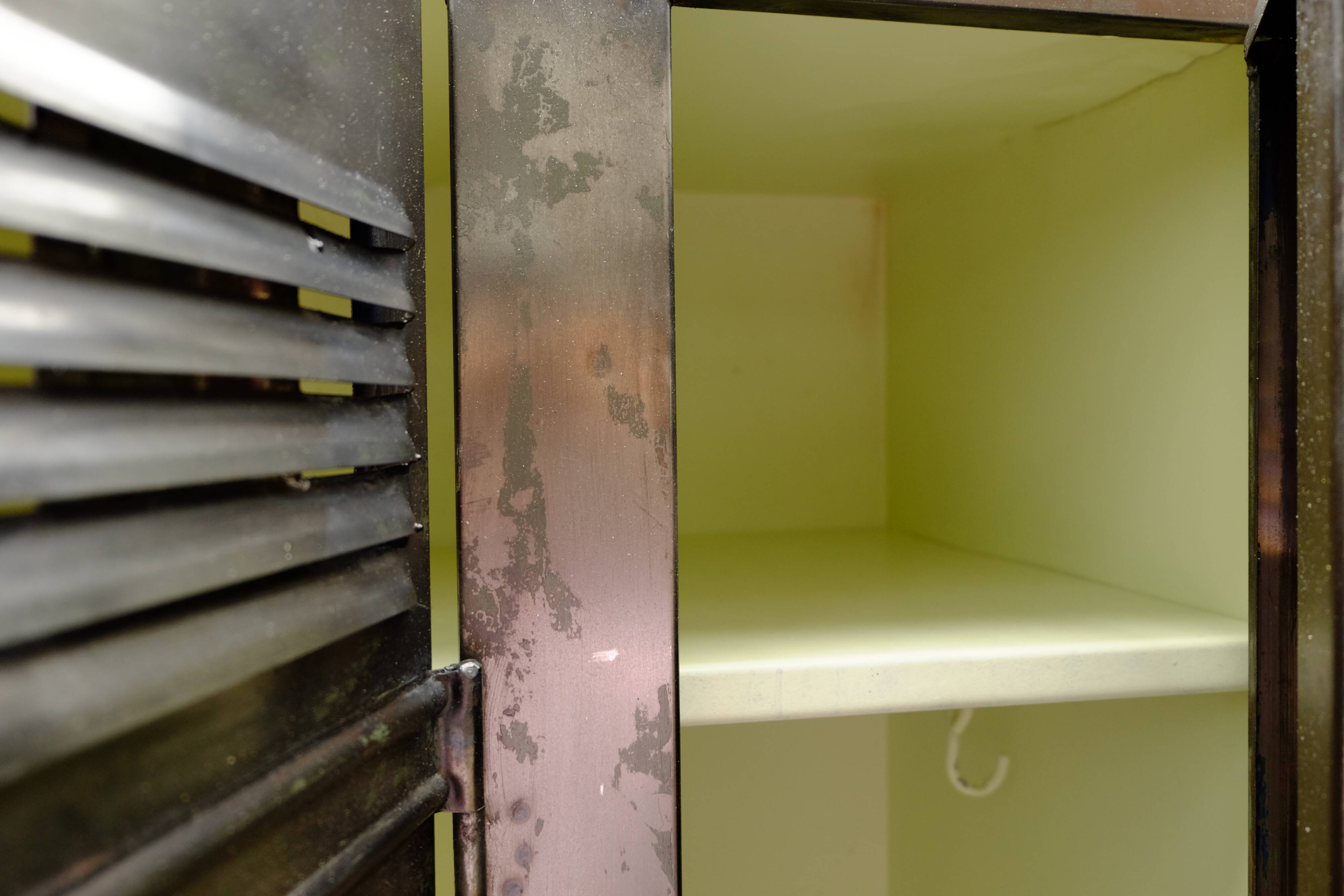 Industrial metal cloakroom