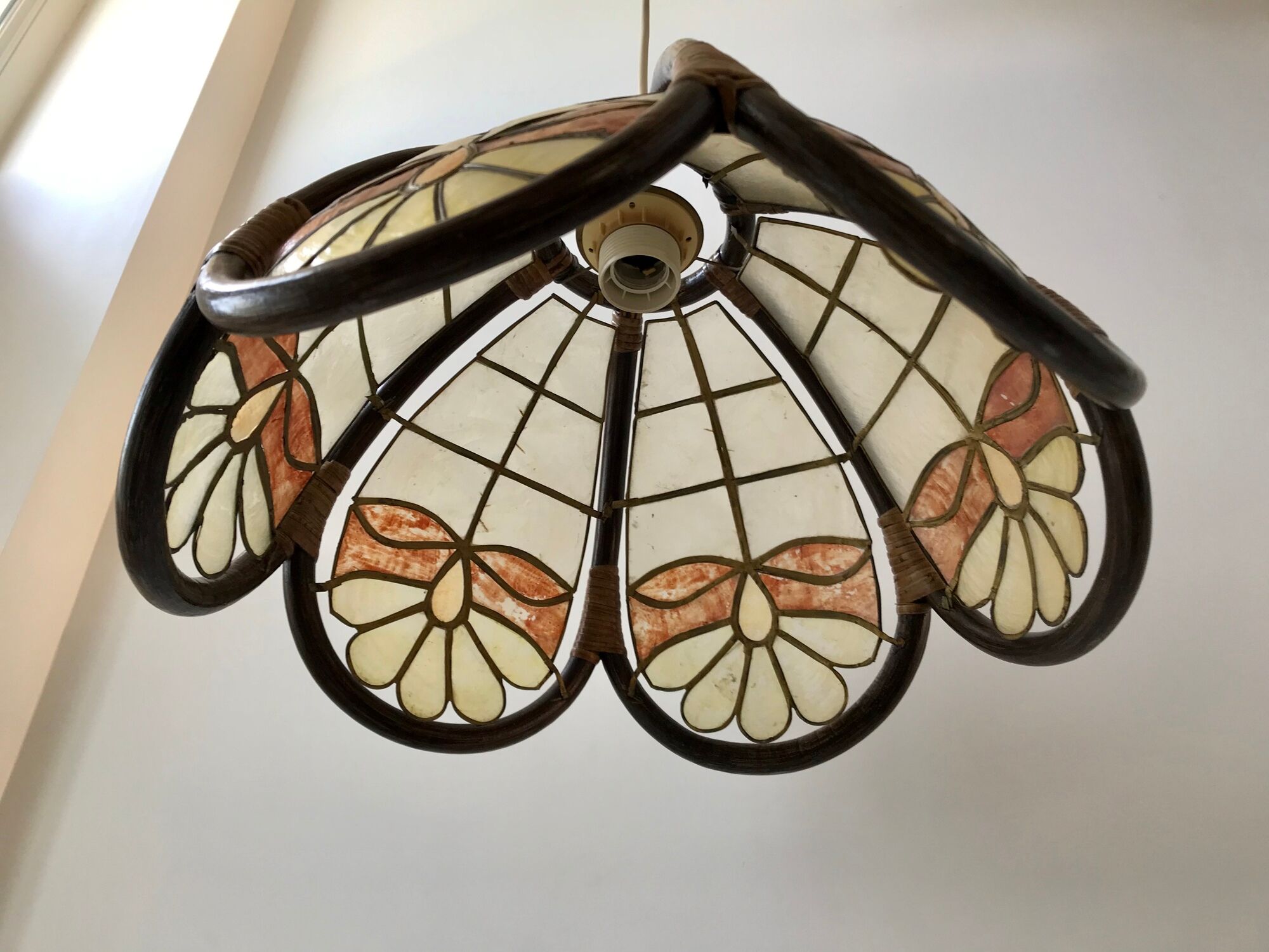 Suspension in mother-of-pearl and bamboo / rattan 70s