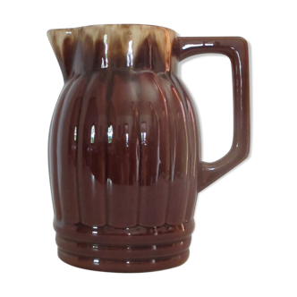 Pitcher in enamelled faience